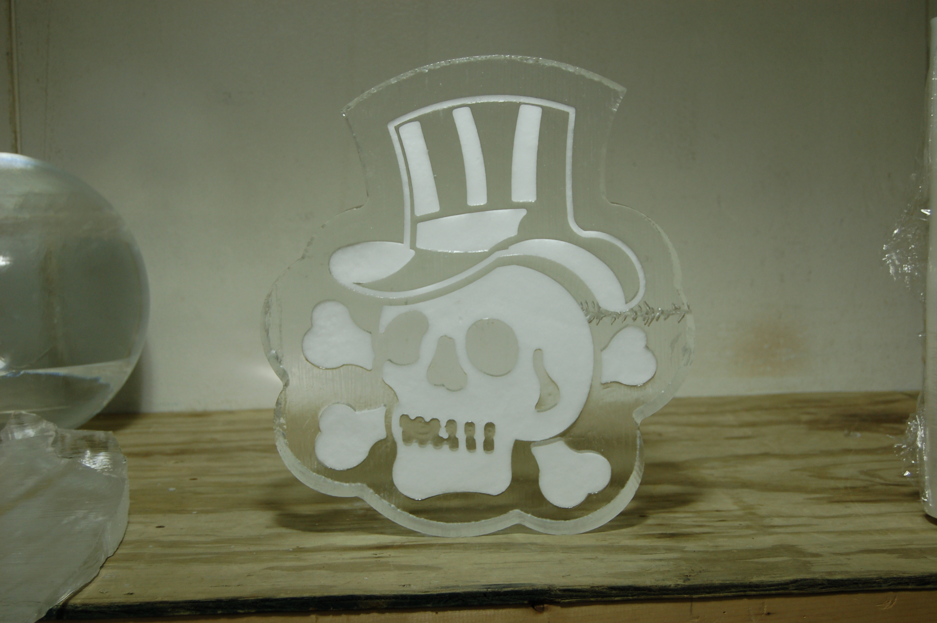 Skull With Top Hat Snowfill